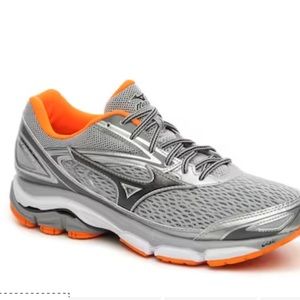 Mizuno Wave Inspired 13 Running  Athletic Shoes Women’s size 7.5